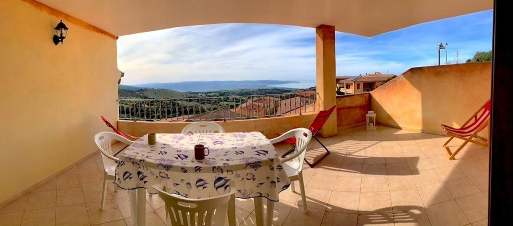 Casa Smeralda - Piscina E Vista Sul Mare! Trinita d'Agultu e Vignola Exterior photo